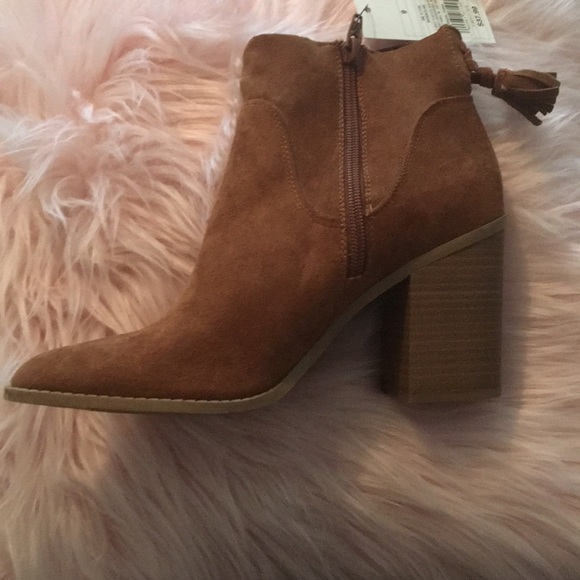 boots - Picture 3 of 3